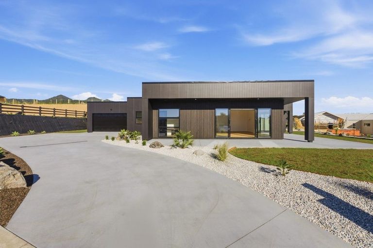 Photo of property in 13b Cunningham Lane, Kaitake, Oakura, 4374