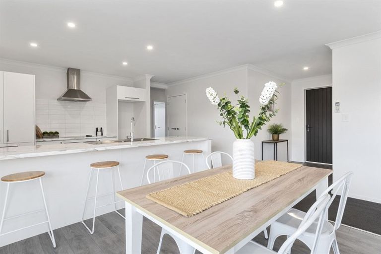 Photo of property in 11 Batty Street, Papamoa Beach, Papamoa, 3118