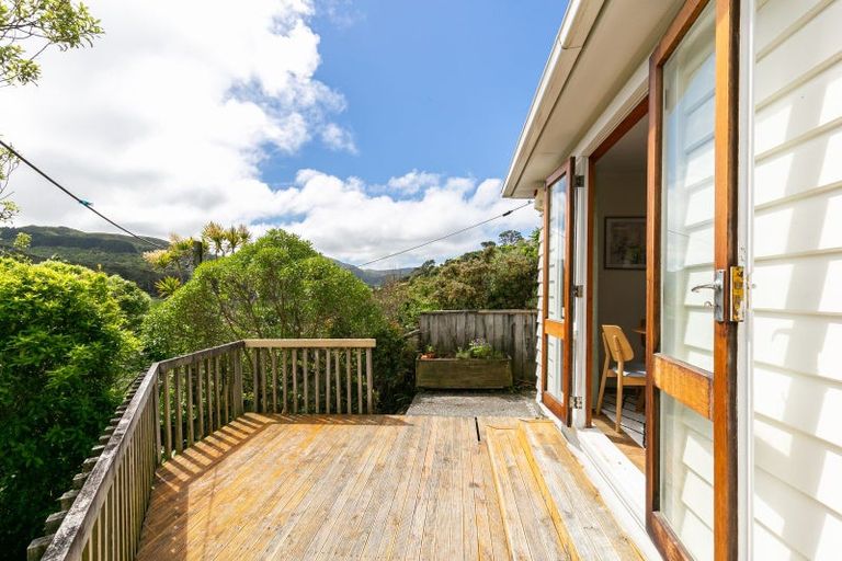 Photo of property in 86 Curtis Street, Northland, Wellington, 6012