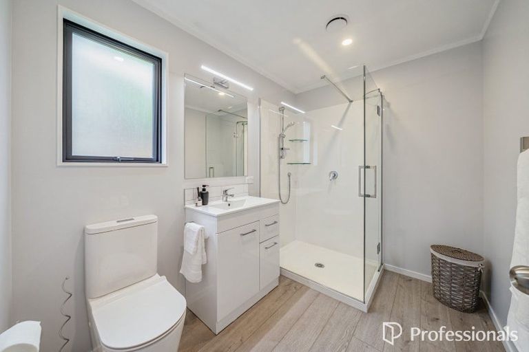 Photo of property in 13 Otamarau Grove, Maungaraki, Lower Hutt, 5010