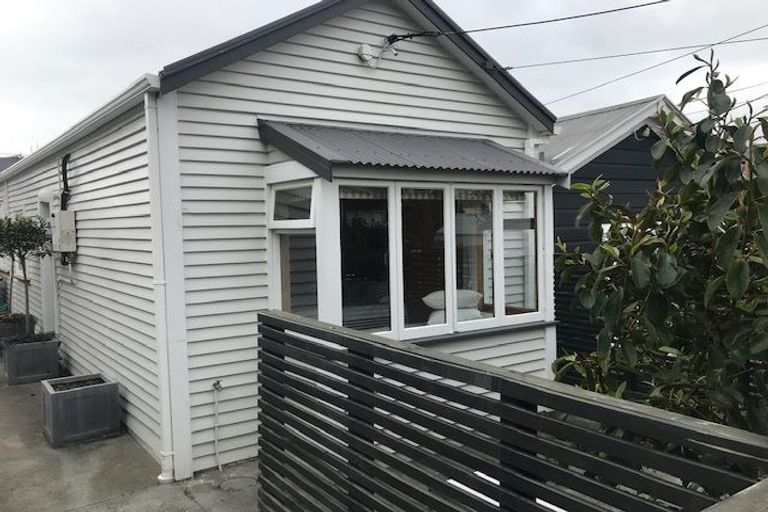 Photo of property in 92 Elizabeth Street, Mount Victoria, Wellington, 6011