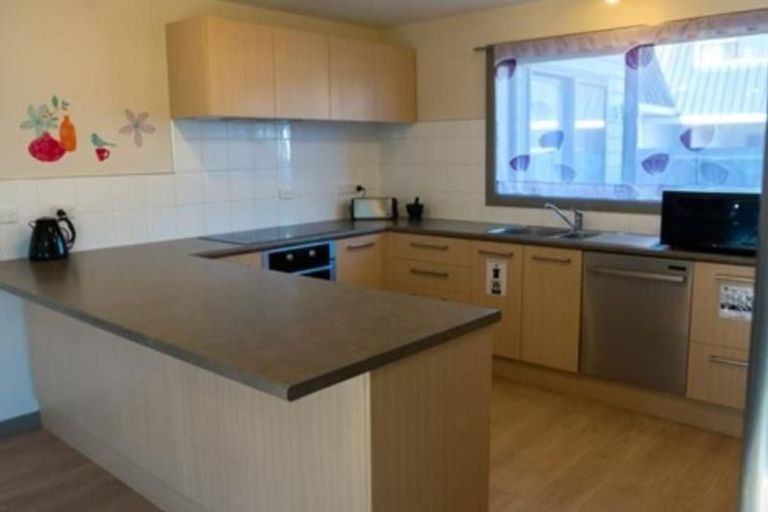 Photo of property in 5 Brockworth Place, Riccarton, Christchurch, 8011