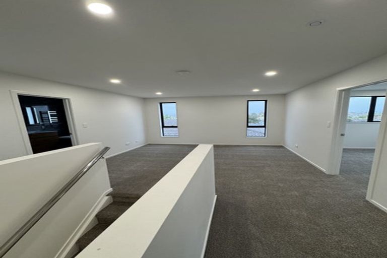 Photo of property in 12 Mcquarrie Avenue, Wattle Downs, Auckland, 2103