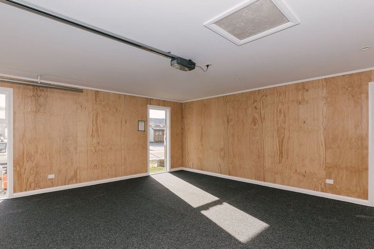 Photo of property in 42 Freedom Drive, Kelvin Grove, Palmerston North, 4414