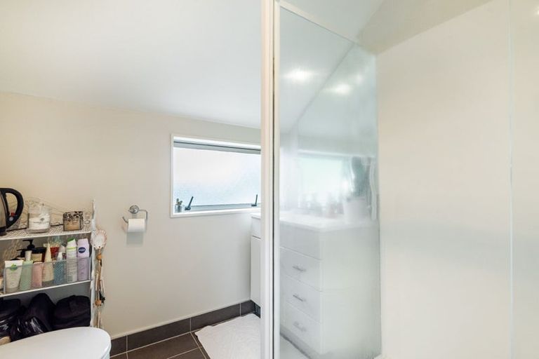 Photo of property in 17 Nimstedt Avenue, Oteha, Auckland, 0632