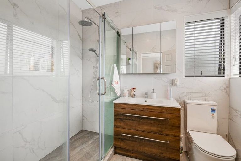 Photo of property in 3 Sandpiper Grove, Unsworth Heights, Auckland, 0632