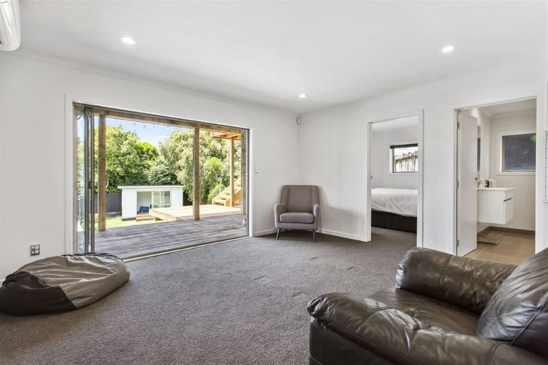 Photo of property in 44 Matipo Road, Mairangi Bay, Auckland, 0630