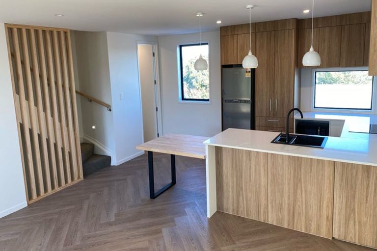 Photo of property in 2/11 Lewis Road, Pakuranga, Auckland, 2010