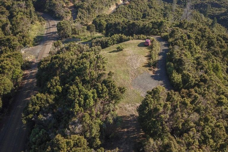 Photo of property in 890 Tuateawa Road, Waikawau, Coromandel, 3584