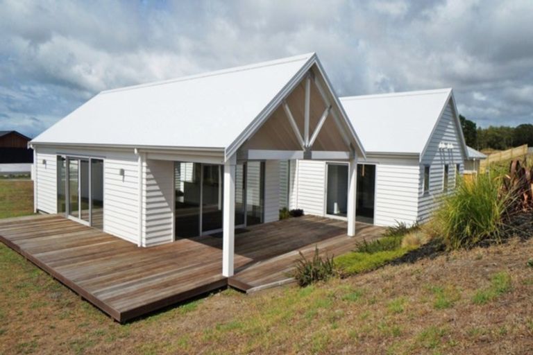 Photo of property in 68 Stace Hopper Drive, One Tree Point, 0118