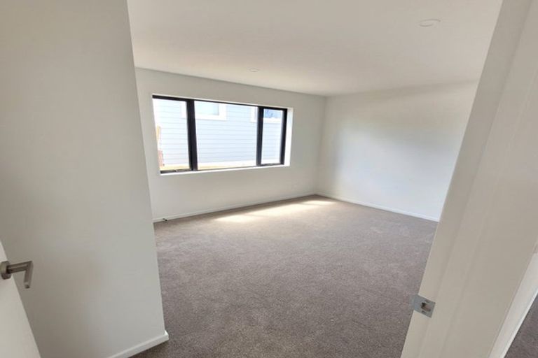 Photo of property in 76c Chartwell Avenue, Glenfield, Auckland, 0629