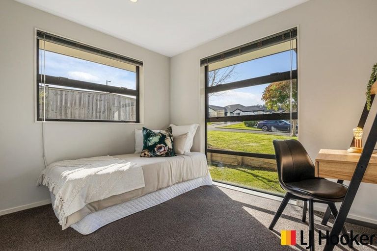 Photo of property in 15 Parkgrove Crescent, Pokeno, 2402