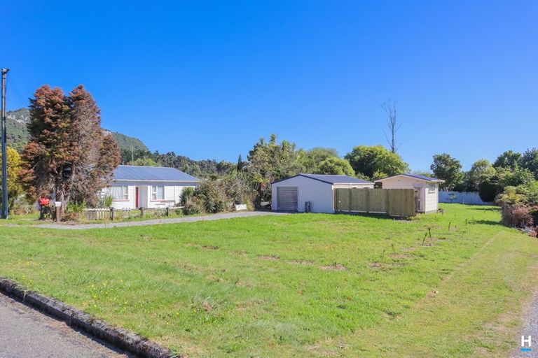 Photo of property in 10 Carroll Street, Runanga, 7803