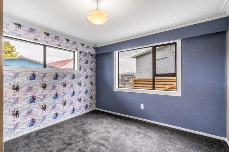 Photo of property in 52 Edinburgh Crescent, Waikiwi, Invercargill, 9810