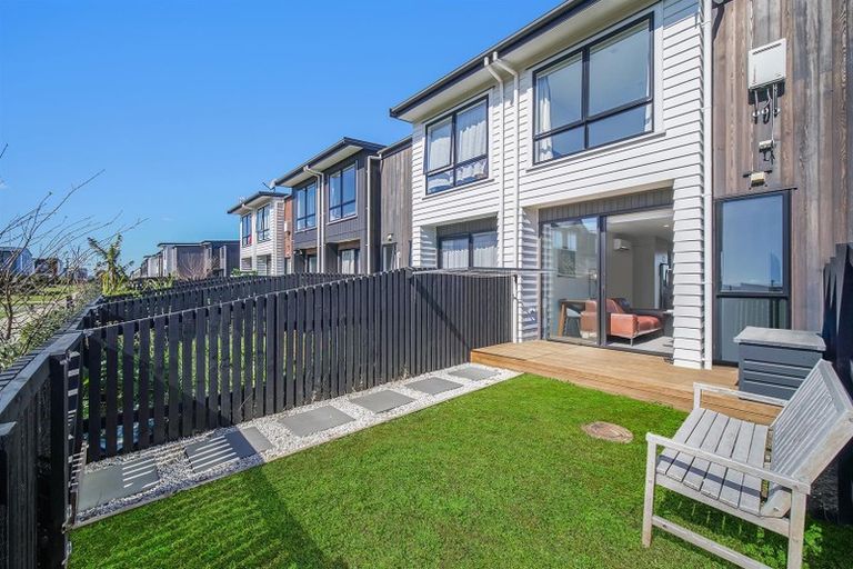 Photo of property in 53 Te Aparangi Road, Papakura, 2110
