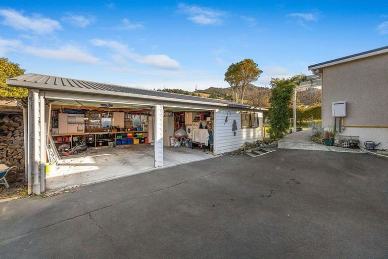 Photo of property in 33 Fairview Terrace, Sawyers Bay, Port Chalmers, 9023