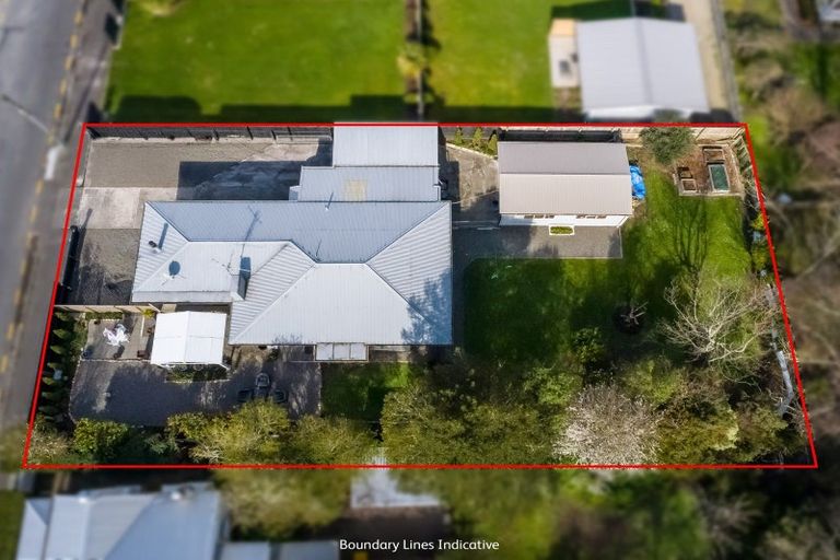 Photo of property in 2 Wood Street, Greytown, 5712