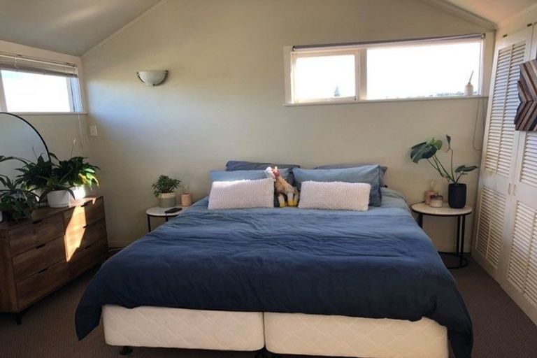 Photo of property in 20 Dallinghoe Crescent, Milford, Auckland, 0620