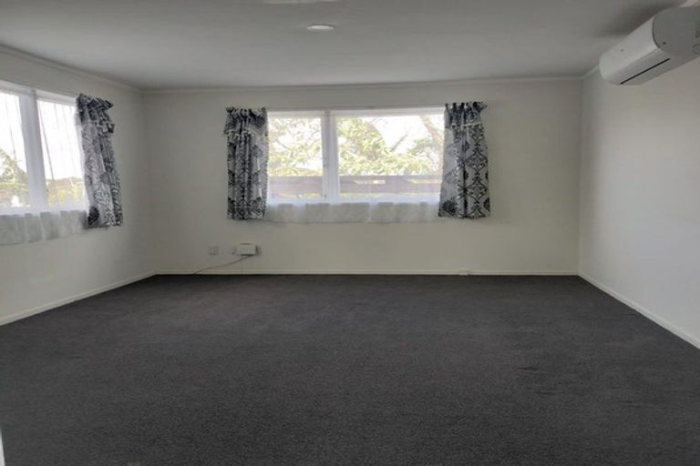 Photo of property in 20 Gambare Place, Wattle Downs, Auckland, 2103