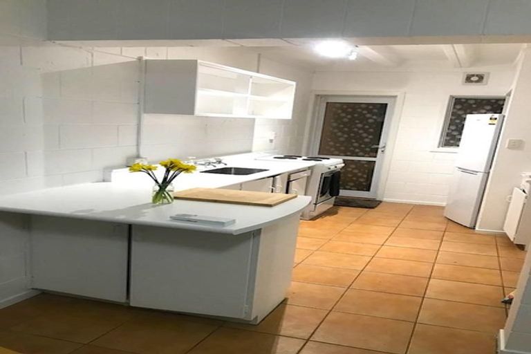 Photo of property in 2/465 Hibiscus Coast Highway, Orewa, 0931