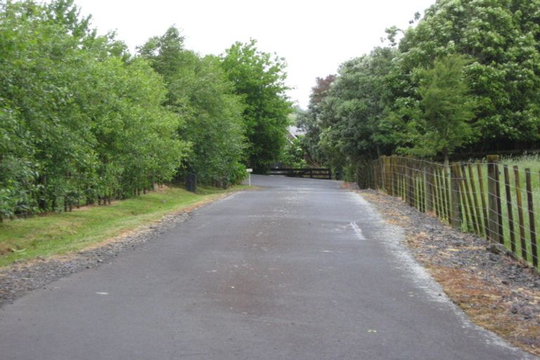 Photo of property in 94 Harry Dreadon Road, Opaheke, Papakura, 2584