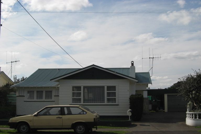 Photo of property in 12 Churchill Crescent, Tawhero, Whanganui, 4501
