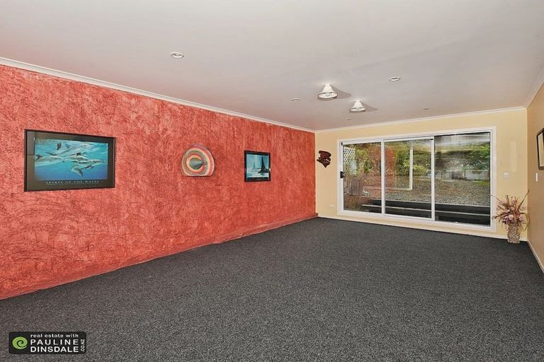 Photo of property in 10 Waikaraka Beach Road, Tamaterau, Whangarei, 0174
