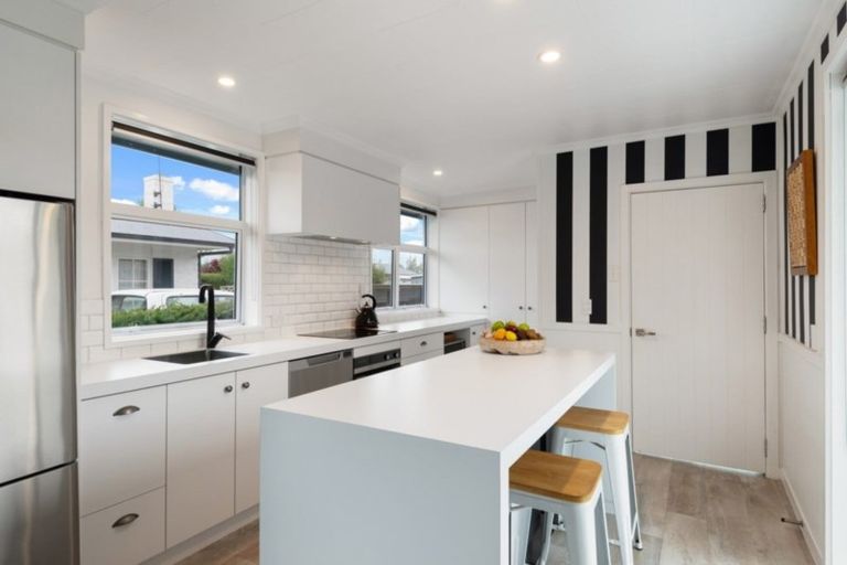 Photo of property in 58 Mcmurdo Street, Tinwald, Ashburton, 7700