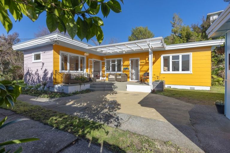 Photo of property in 22 Dale Road, Raumati South, Paraparaumu, 5032