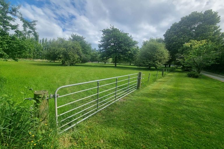 Photo of property in 70 Johnstone Street, Tinwald, Ashburton, 7774