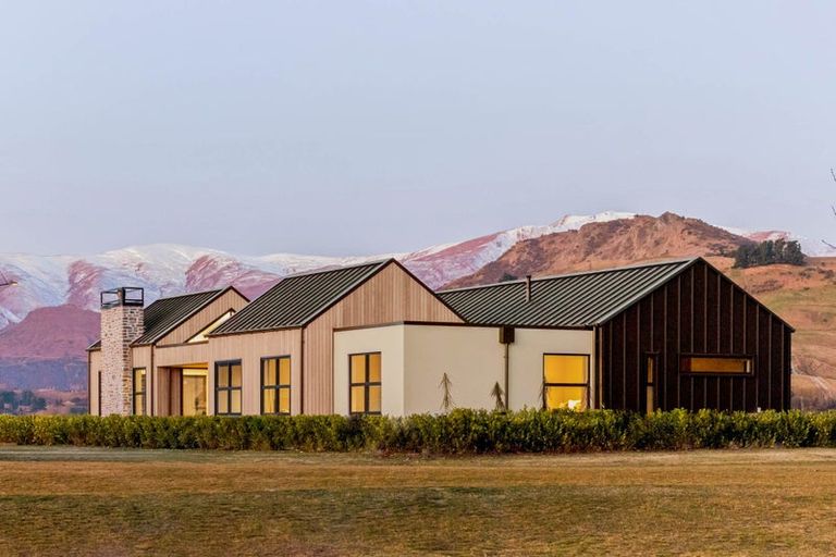 Photo of property in Kawarau Heights, 71 Kawarau Heights Boulevard, Lake Hayes, Queenstown, 9304