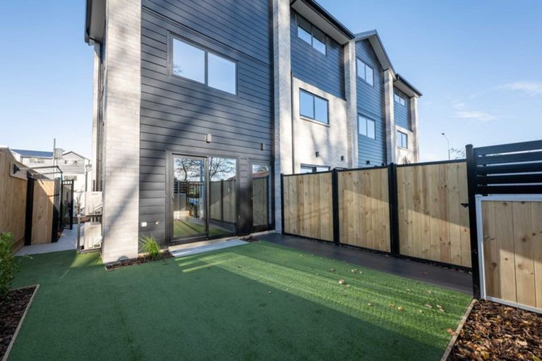 Photo of property in 3/6b Taramea Place, Addington, Christchurch, 8024