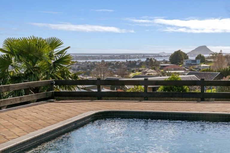 Photo of property in 24 Roger Guy Place, Welcome Bay, Tauranga, 3175