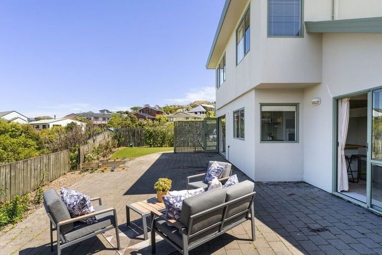 Photo of property in 5 Padstow Place, Camborne, Porirua, 5026