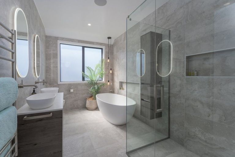 Photo of property in 1 Capstan Crescent, Whitianga, 3510