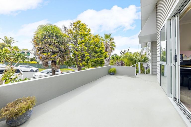 Photo of property in 7 Beldon Place, Pakuranga Heights, Auckland, 2010