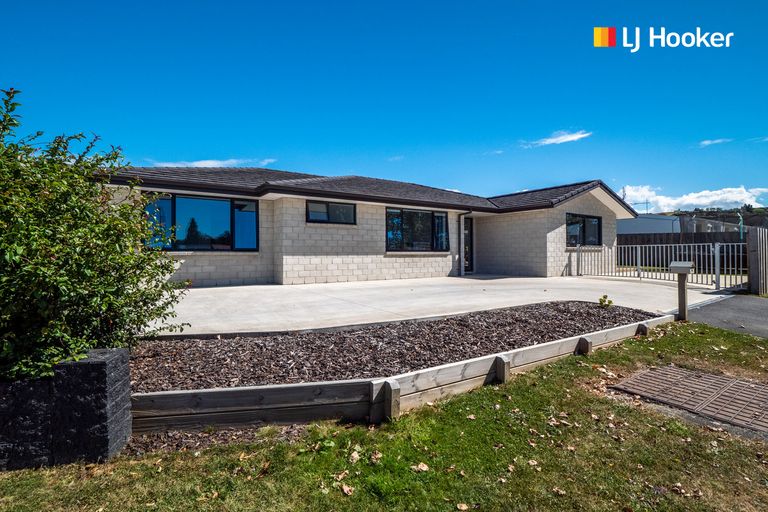 Photo of property in 94 Main Road, Fairfield, Dunedin, 9018