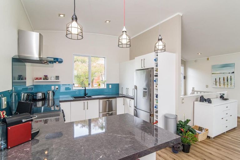 Photo of property in Fernhill Flats, 2/324 The Terrace, Te Aro, Wellington, 6011