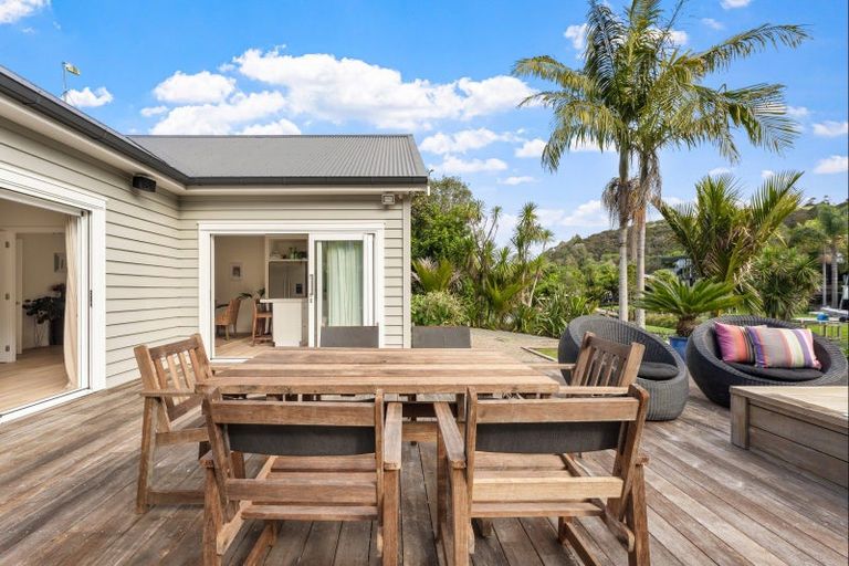 Photo of property in 57 Buckleton Road, Tawharanui Peninsula, Matakana, 0986