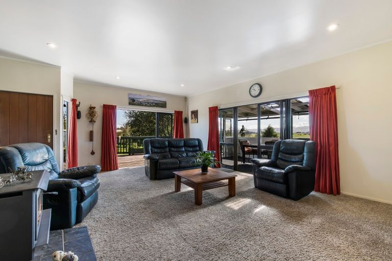 Photo of property in 33 Needham Road, Paerata, Drury, 2578