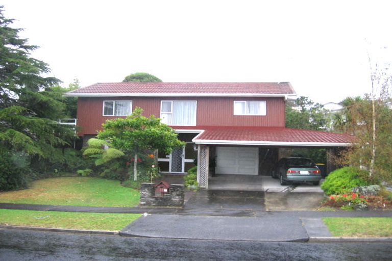 Photo of property in 27 Chelsea View Drive, Chatswood, Auckland, 0626