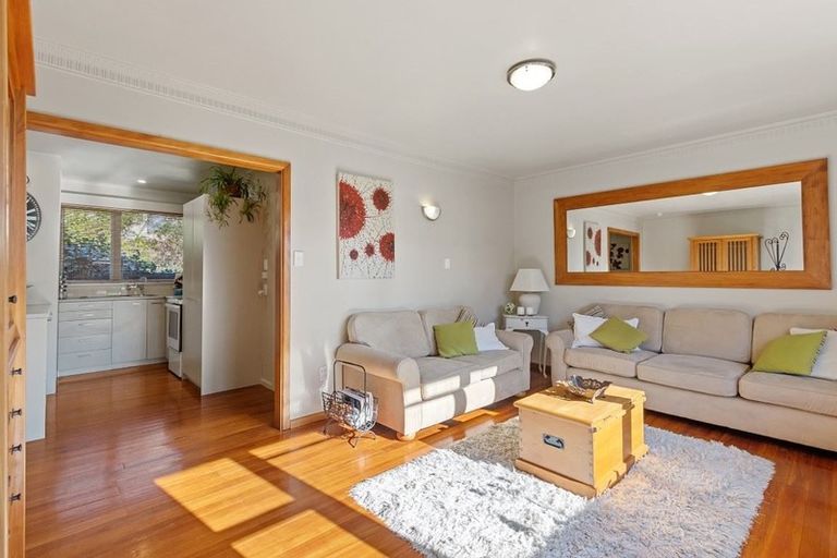 Photo of property in 1/172 Centaurus Road, Saint Martins, Christchurch, 8022