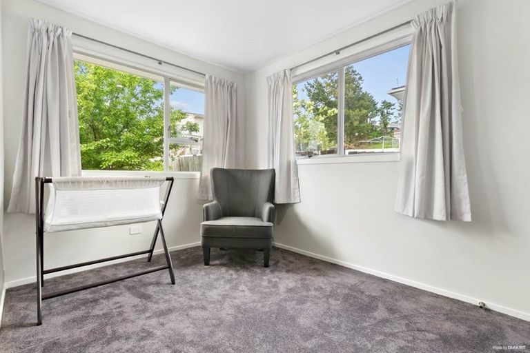 Photo of property in 30 Waari Avenue, Sunnyvale, Auckland, 0612