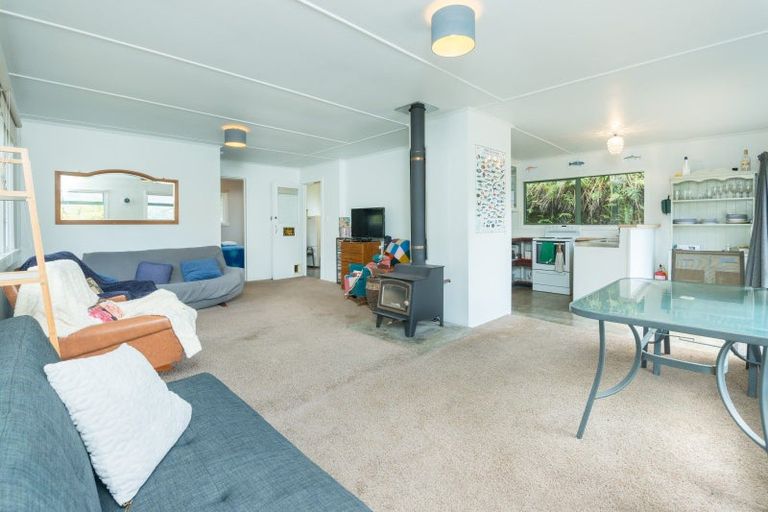 Photo of property in 55 Hope Drive, Okiwi Bay, 7193