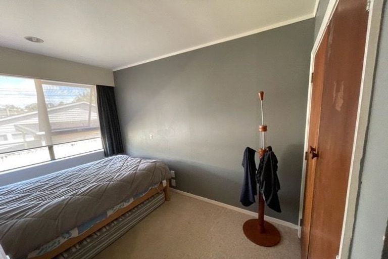 Photo of property in 23 Tobruk Crescent, Milford, Auckland, 0620