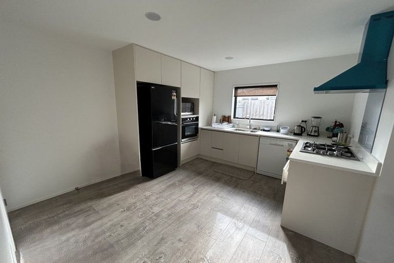 Photo of property in 16b Romney Place, Manurewa, Auckland, 2102