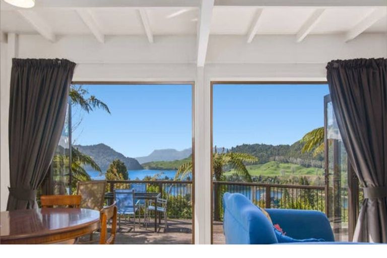 Photo of property in 3 Ridge Road, Lake Okareka, Rotorua, 3076