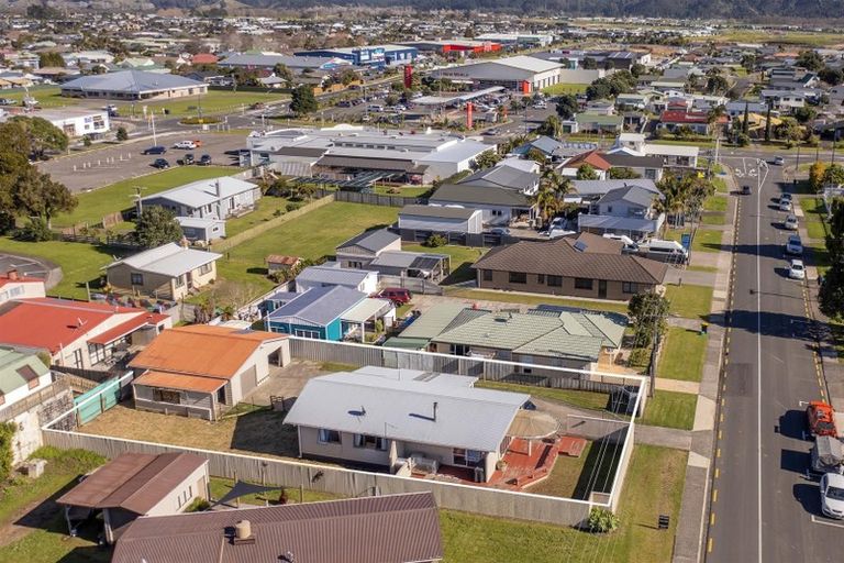 Photo of property in 16 Lee Street, Whitianga, 3510