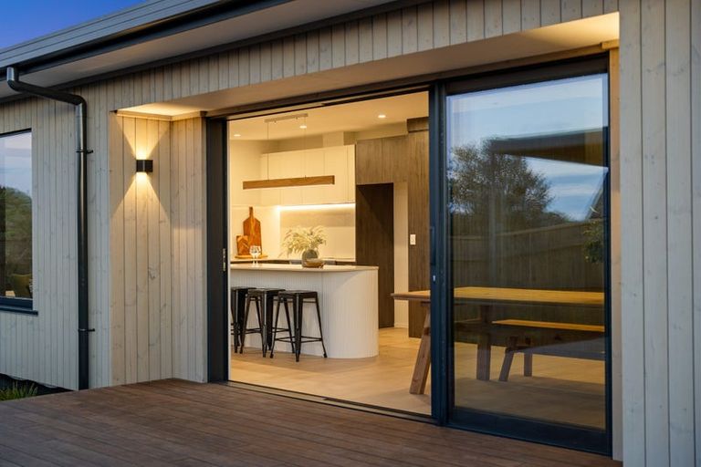 Photo of property in 42 Anderson Park Drive, Waikanae, 5036