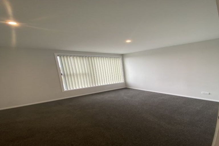 Photo of property in 21 Pukakaho Lane, Papatoetoe, Auckland, 2025